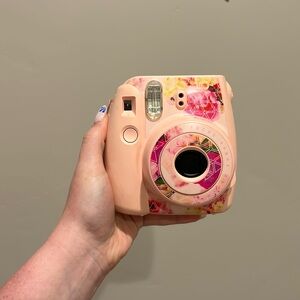 Fuji Film Instax Mini 7 Polaroid Camera